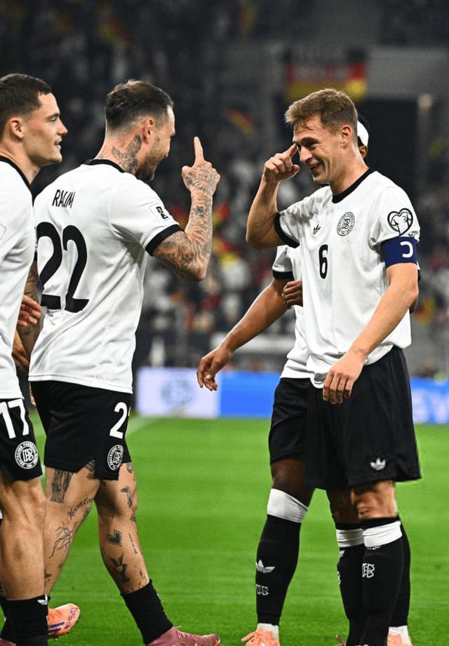 包含赛地聚焦：德甲赛后热度飙升，莱比锡遗憾出局，媒体盛赞，年轻球员得到机会的词条